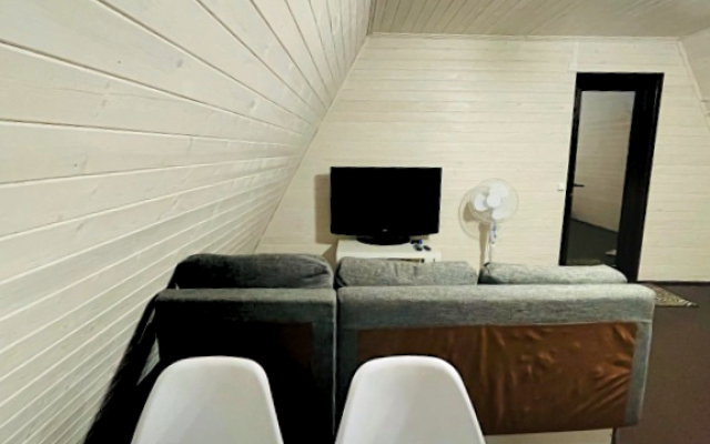 Na Beregu Reki S Sobstvennym Pirsom Guest house