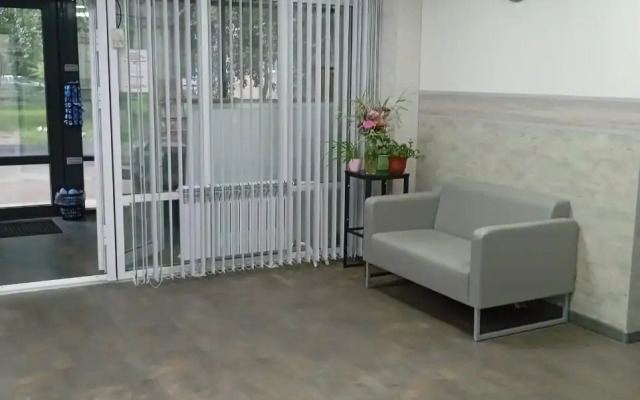 13/15 Hostel