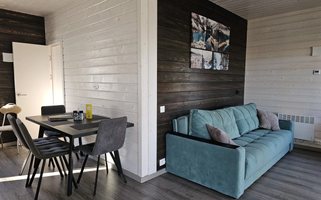 Коттедж Черничный Склон Silver House