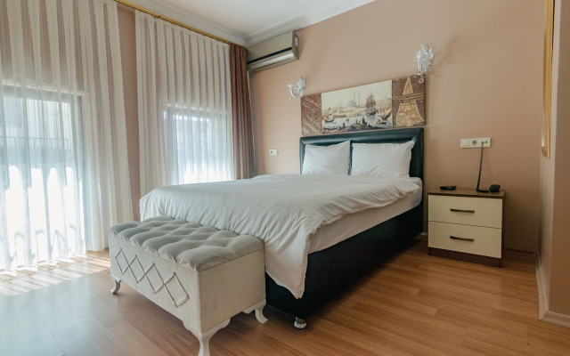 Zendy Suite Apart-Hotel