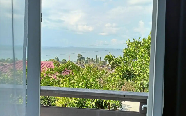 Domik 1 s Shikarnym Vidom na More Villa