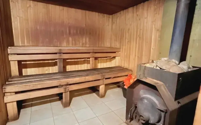 Na Ovrazhnoy 26v Private House