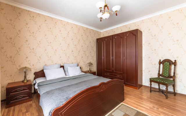 Апартаменты у Крейсера Авроры и Финляндского Вокзала