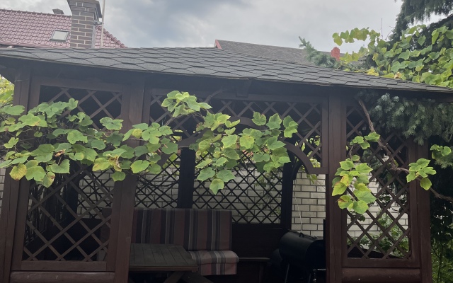 S Basseynom, Saunoy  i Kaminom Private House