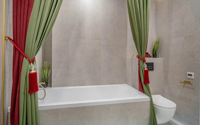 4-room VIP dlya 8 gostey Apartment