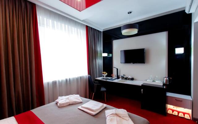 Mildom Premium Hotel