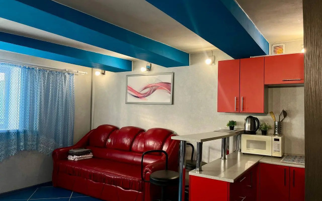 Частный дом двухэтажный на 1-й Лесной улице 1