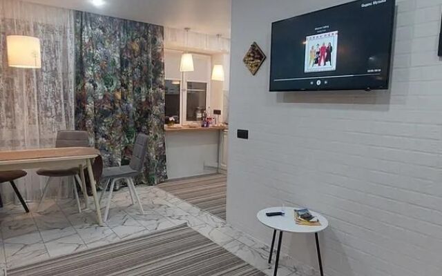 Trekhkomnatnay ryadom s Kremlem Flat