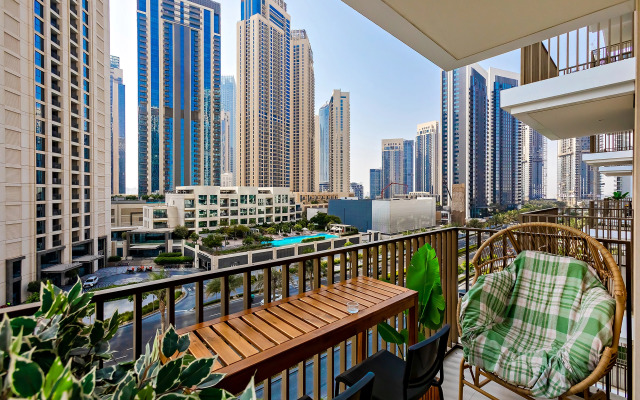 Uyutnye 1Br Apartamenty v Creek Harbour Apartments