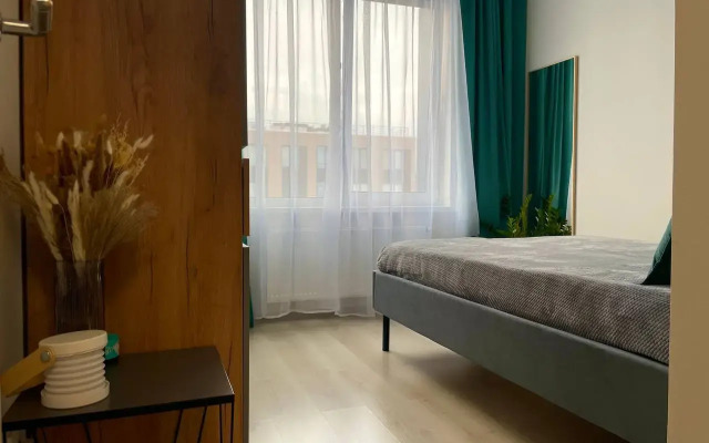 Ryadom S Parkom I Ska Arenoy Flat