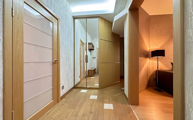 V Poselke Pesochny Flat