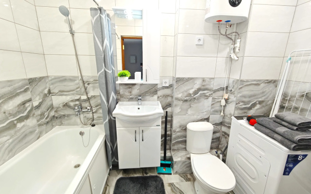 Odnushka U Metro Kozyya Sloboda Apartments