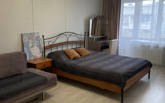 Квартира 1-к на Сурикова 53