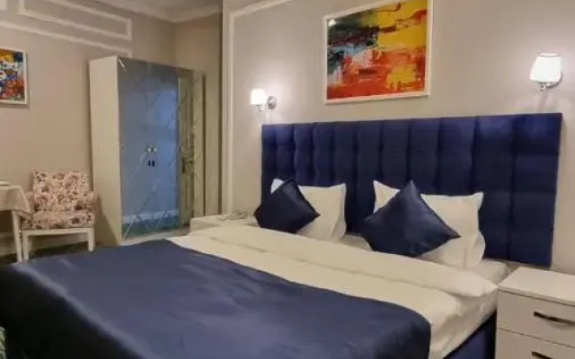 Retro Art Boutique Hotel