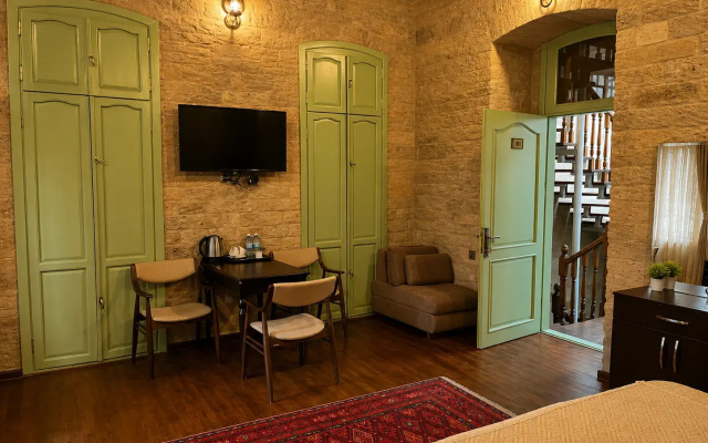 Shazali Museum Hotel