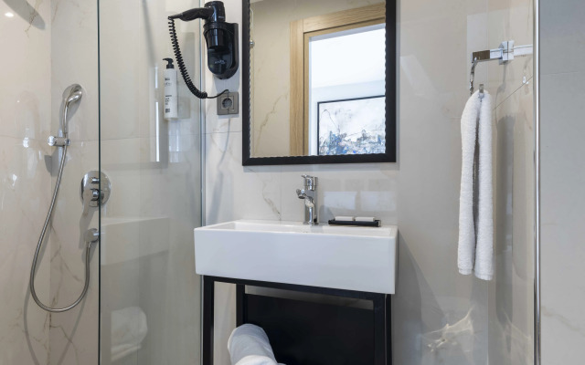 Бутик-отель The Capri Osmanbey