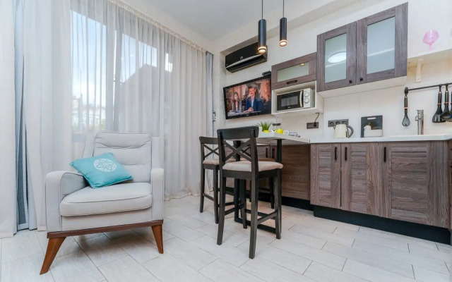 7 Krymskiy Mamayka Apartment