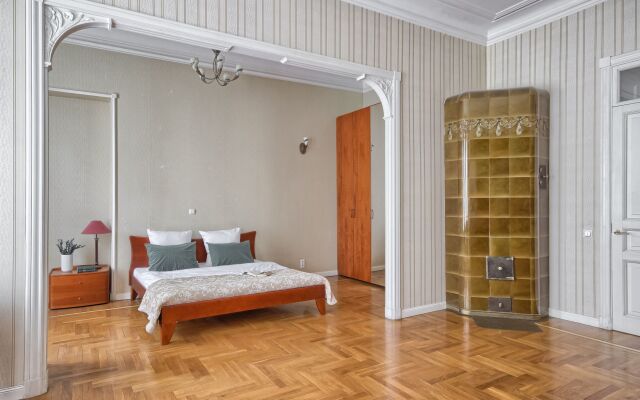 Апартаменты 1 MyhomeYourhome на Зверинской 42