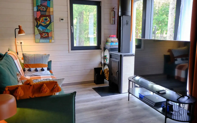 Частный дом Коттедж Шапки Дача Hygge с камином