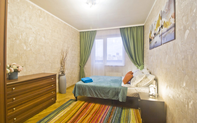 Uyutnaya Trekhkomnatnaya Vozle Metro Proletarskaya Flat