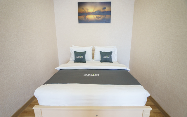 Inndays na Staronikitskoy 105B Apartments