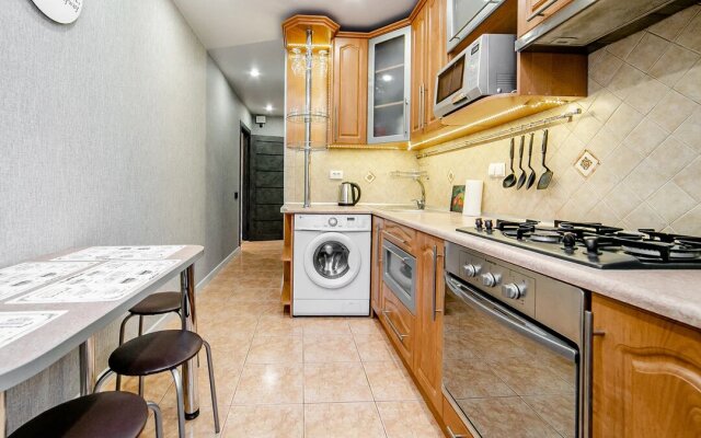 Na Romanovskoj Slobode 12 Apartments