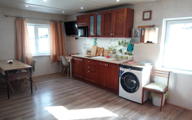 Частный дом у родника