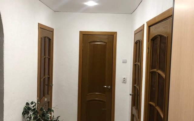 3 Komnatnaya Kvartira Dlya Bolshoy Kompanii Flat
