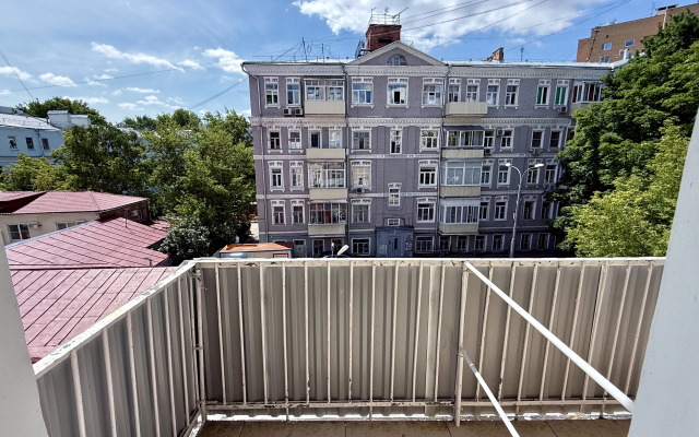 Na Zubovskom 3-3 B Living quarters