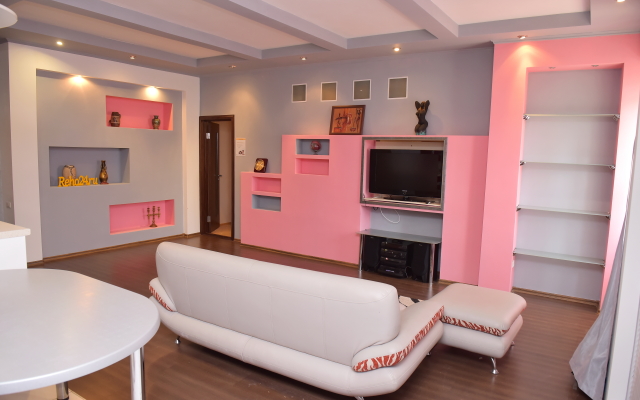 Апартаменты Sutki VIP на Володарского