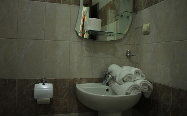Lara Hotel