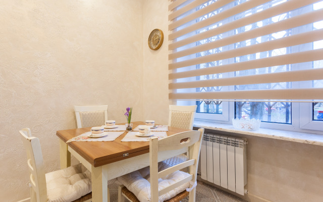 Apartamenty dvukhkomnatnyye extra lux v tsentre