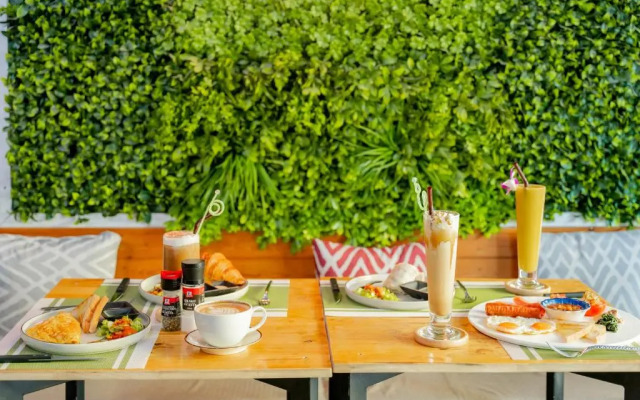 Unotel Karon Beach Apartment hotel