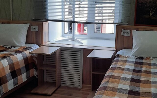 Kvartira Na Sobinova Living Quarters