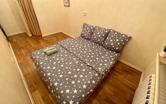 Komfortnaya Dvukhkomnatnaya, Est 4 Razdelnykh Spalnykh Mesta Flat