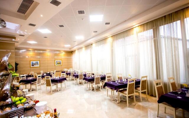 West Shine Hotel