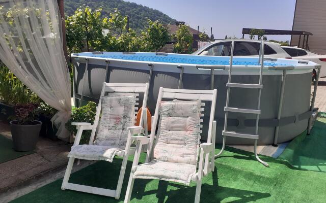 Usadba Agat Guest House