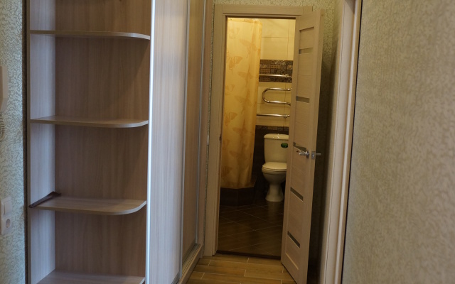 Dvuhkomnatnye Na Komsomolskoj 8 Apartments