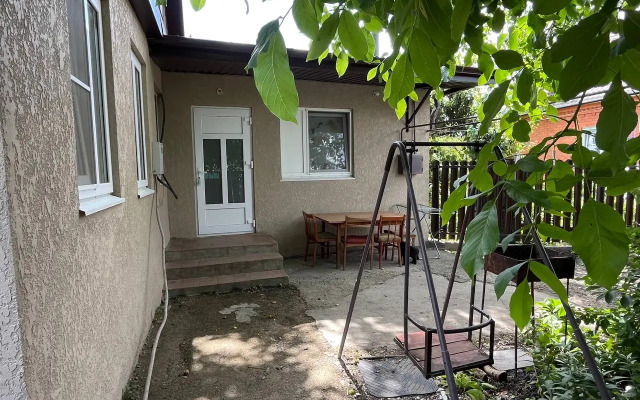 Vblizi Termalnykh Istochnikov Private house