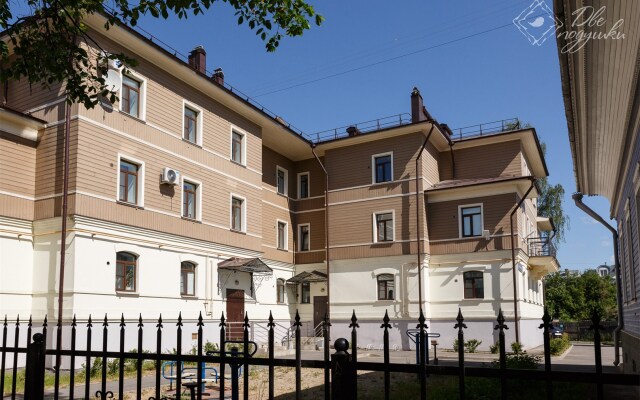 Dve Podushki Na Pobedyi 48 Apartments	