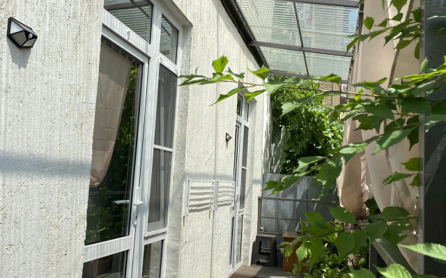 Гостевой Дом Под Виноградом