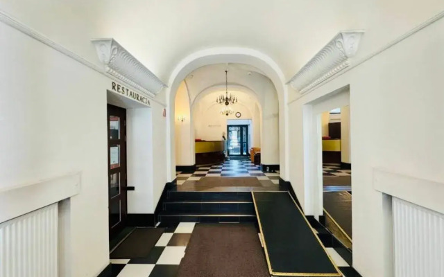 Отель Mazowiecki