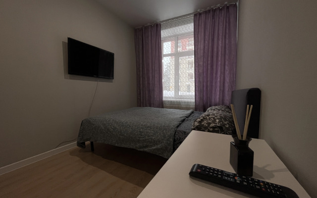 Tikhaya Dvushka Na Rіkhtera Flat