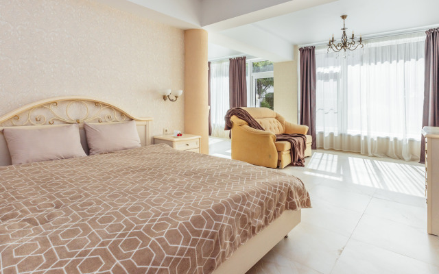 Апартаменты семейные с мангальной зоной