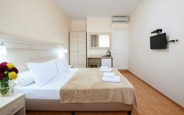 Albatros Allama Group Guest house