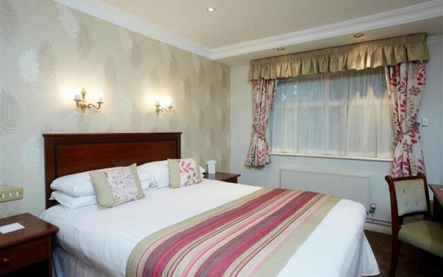 Consort Hotel