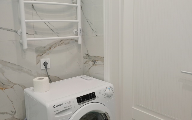Na Bratyev Tkachevykh 15 Apartament