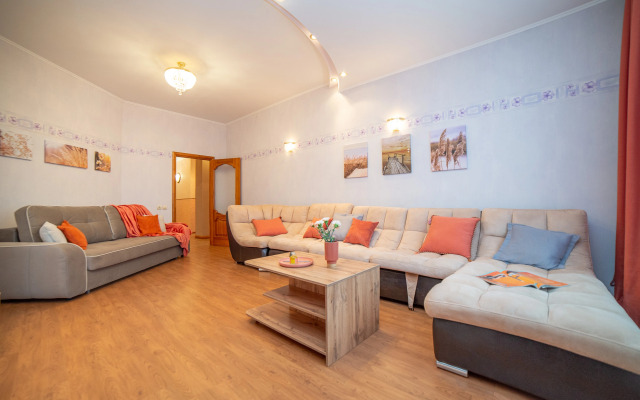 Апартаменты Радищева 12 трехкомнатная