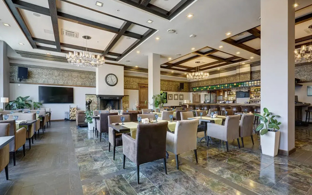 Astro Plaza Hotel