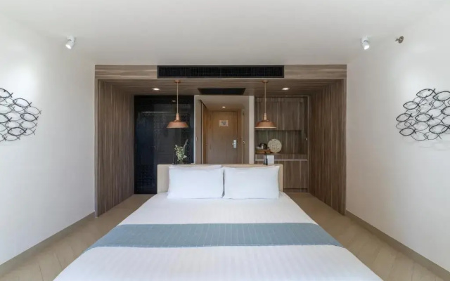 Golden Tulip Pattaya Beach Resort